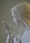 Matka Boża Miłosierdzia – rzeźba ze sztucznego kamienia (7)