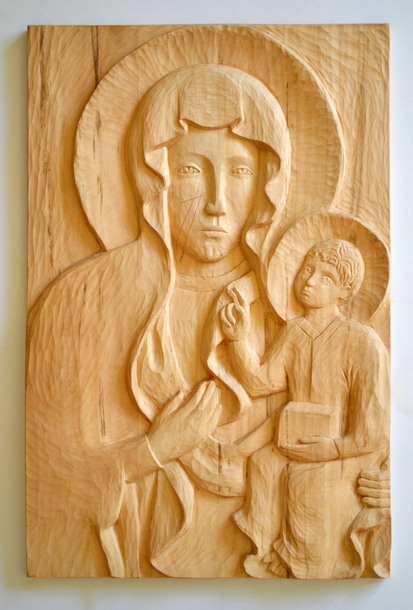 Matka Boża Częstochowska Królowa Polski – płaskorzeźba z drewna lipowego (1)