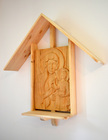 Kapliczka Ogrodowa nr 1 - płaskorzeźba z drewna lipowego (1)